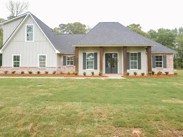 303 Ridge Dr, Stonewall, LA 71078
