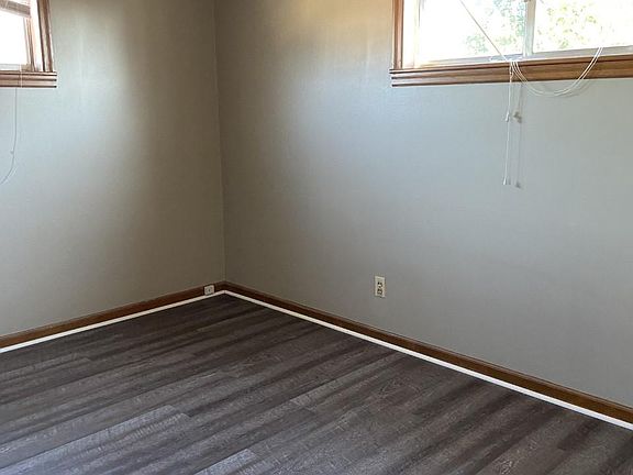 3rd image of 110 E 7th St APT 7