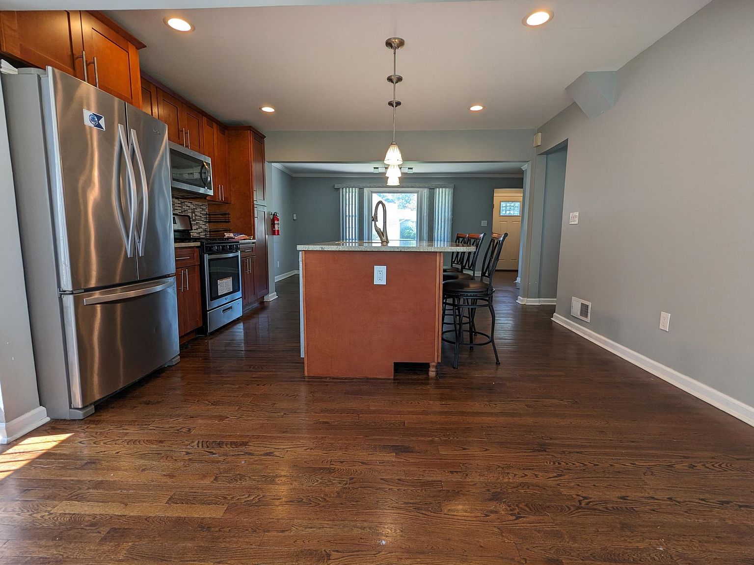 521 W 6th Ave, Roselle, NJ 07203 Zillow