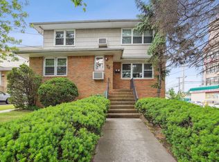 74 W Columbia Ave, Palisades Park, NJ 07650
