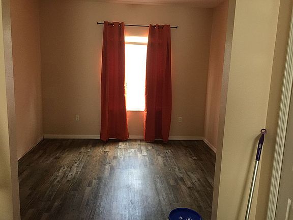4th image of 110 Brewster Ln