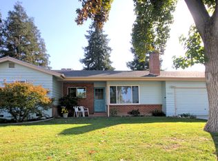 2321 E Howard Ave, Visalia, CA 93292