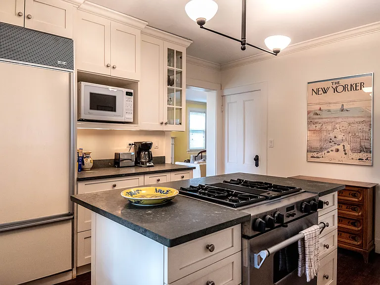58 Layton Ave — Photo 13