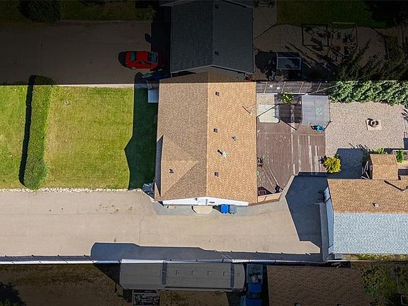 4th image of 130 Main St