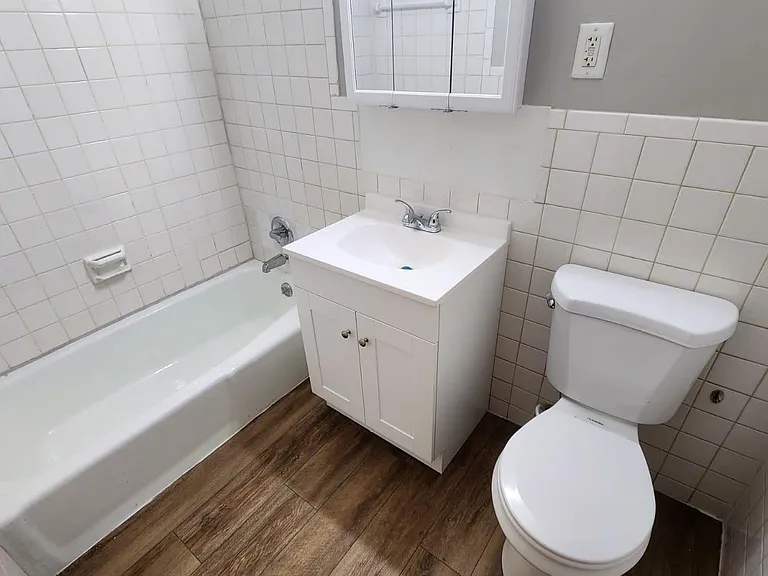104 Lexington Ave #2 — Photo 8