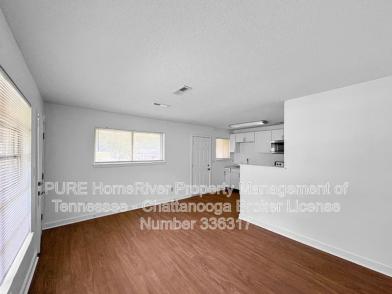 2 bed, 1.0 bath, 860 sqft, $1,100 — Photo 3
