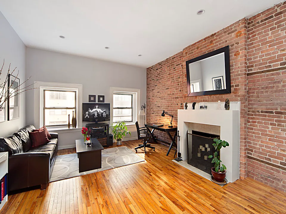 34 E 38th St #5A