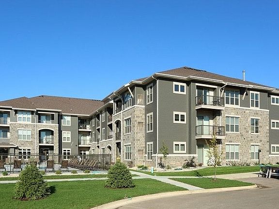 2nd image of 9632 Ancient Oak Ln #305