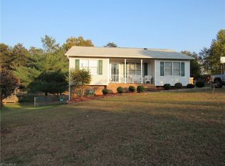 105 Maple Ridge Dr, King, NC 27021