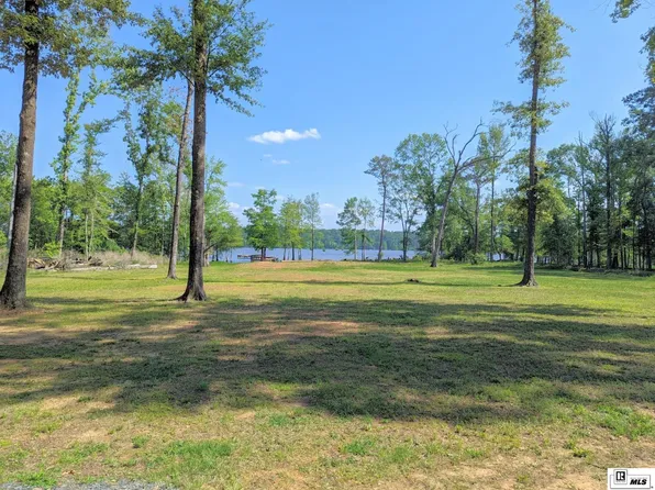 796 Spring Lake Rd, Farmerville, LA 71241
