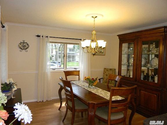 2nd image of 11 Parnell Dr