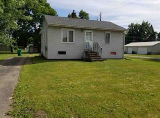 200 E Gilbert Dr, Elk Run Heights, IA 50707