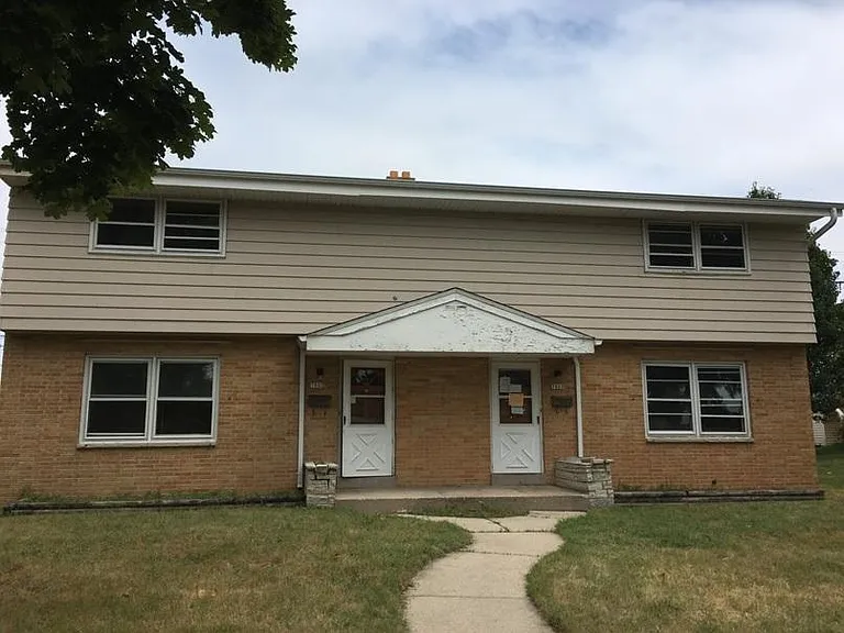 7800 W Potomac Ave — Photo 1