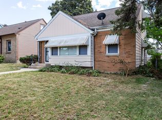 5821 W Keefe Ave, Milwaukee, WI 53216