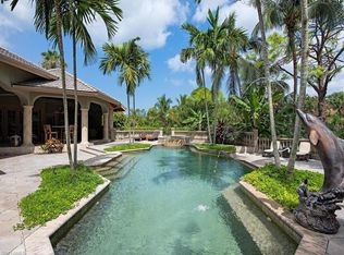 675 West St, Naples, FL 34108