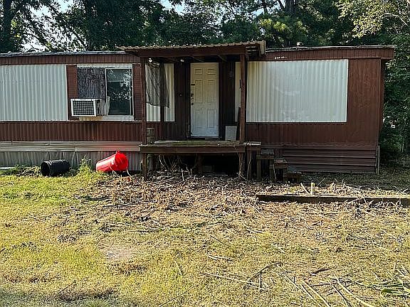 3rd image of 508 S Cypress St