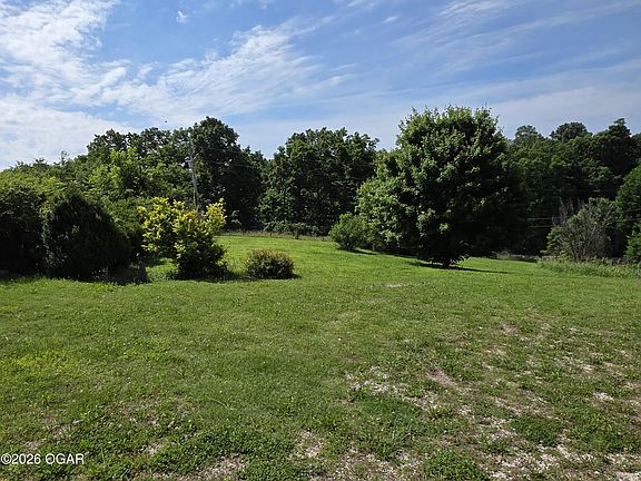 5th image of 16686 Spruce Dr