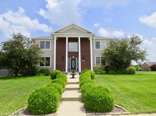 2601 Hayes Ln, Bloomington, IL