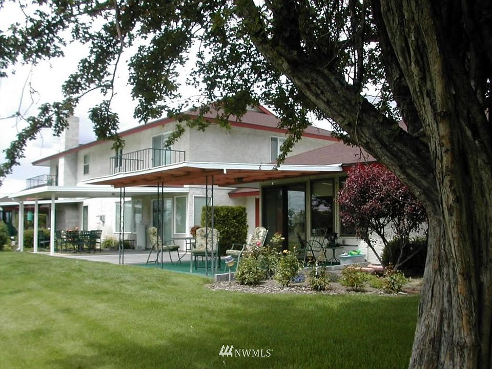 1st image of 1326 Road F.8 NE #103