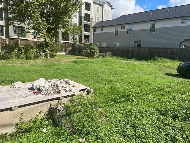 2nd image of 0 Neyland St SE
