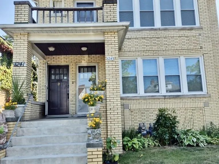 1241 Beaconsfield Ave — Photo 1
