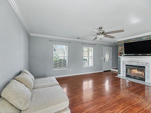 4th image of 136 Blue Jasmine Ln