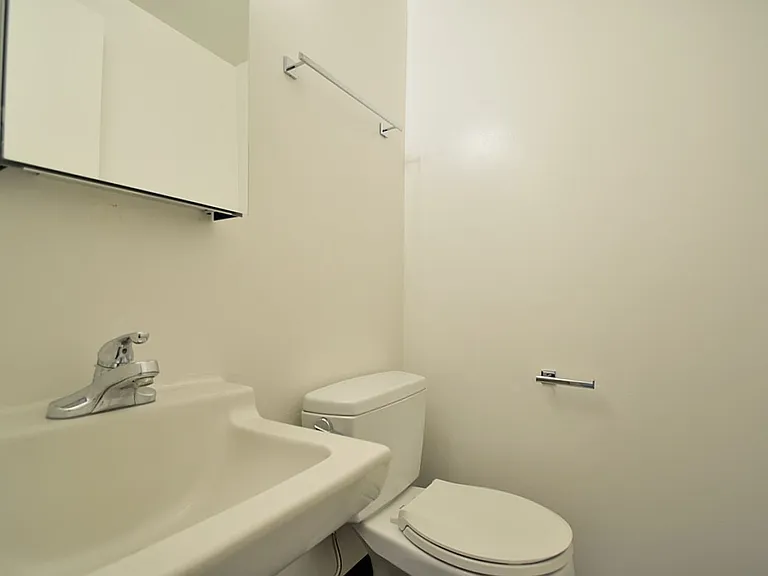 1902 Plant Ave — Photo 6