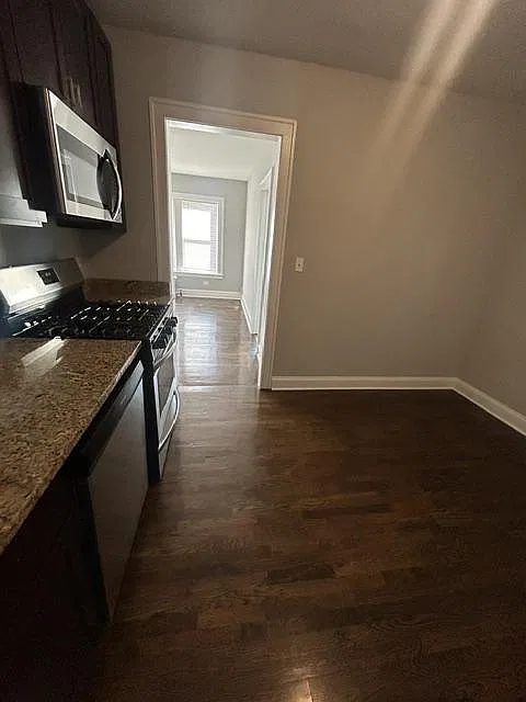 2502 N Leclaire Ave — Photo 3