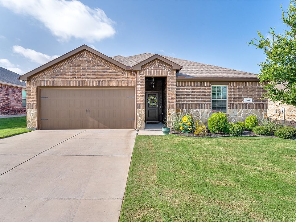 1st image of 908 English Dr