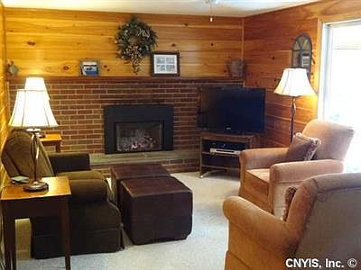 4th image of 409 Ferndale Ln