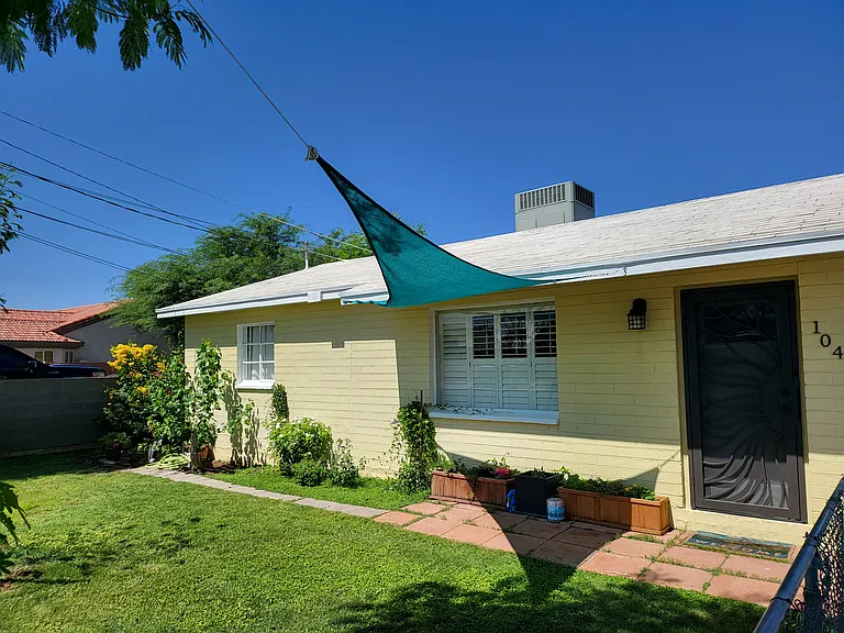 1040 N 27th Pl — Photo 21