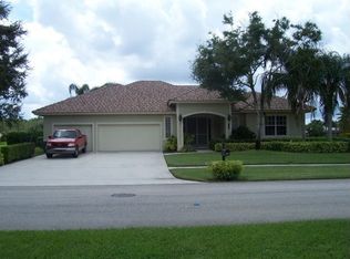 1643 Dorchester Pl, Wellington, FL 33414