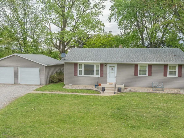 340 N Hillcrest Dr, Logansport, IN 46947