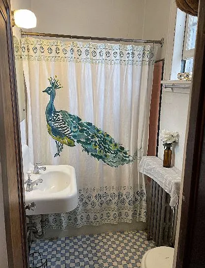 1 bed, 1.0 bath, $1,050 — Photo 3