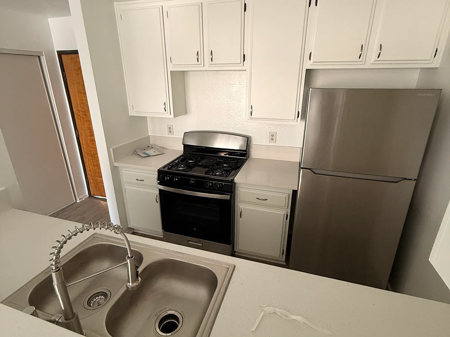 2 bed, $2,450 — Photo 3