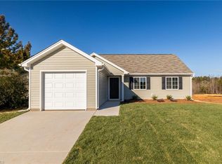3900 Sanderston Dr, Greensboro, NC 27405