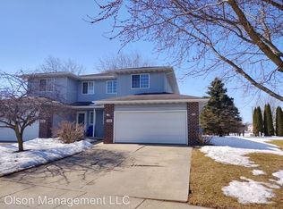 516 Hanson Rd, Stoughton, WI 53589
