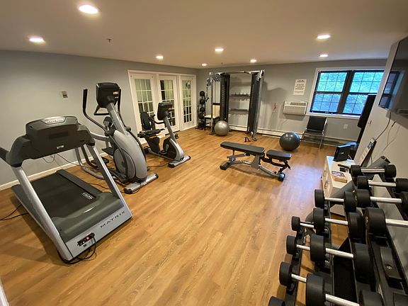 4th image of 767 Highland Ave #318N