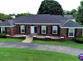100 Meadow Ln, Hodgenville, KY 42748