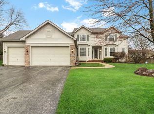 2192 Avalon Dr, Buffalo Grove, IL