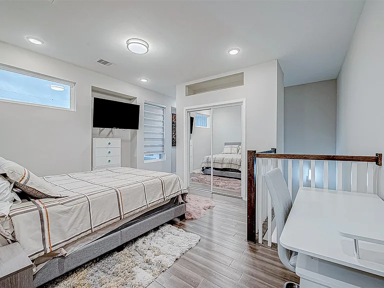 5722 Cullen Blvd #A — Photo 13