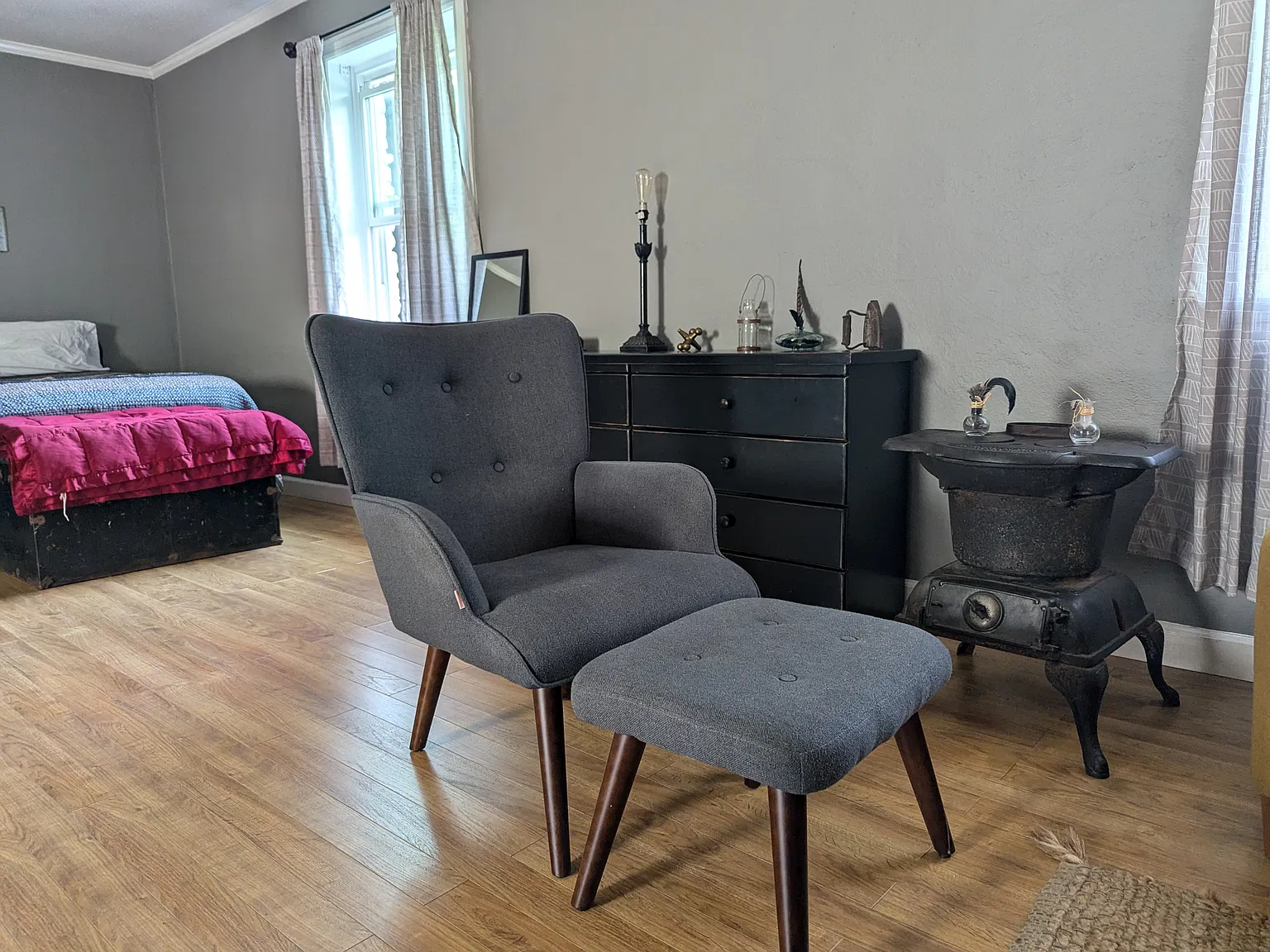 Studio, 700 sqft, $1,200 — Photo 3