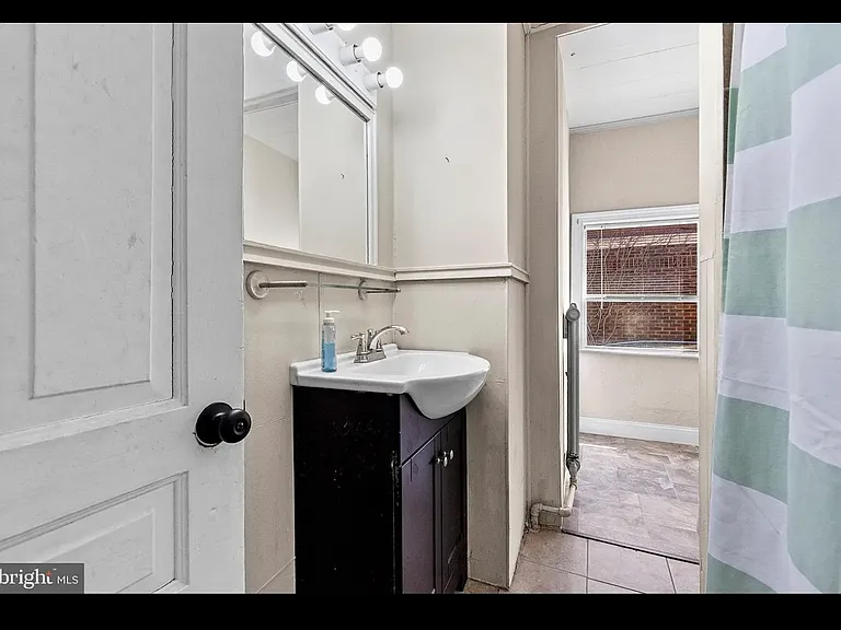 24 N West St #1 — Photo 14