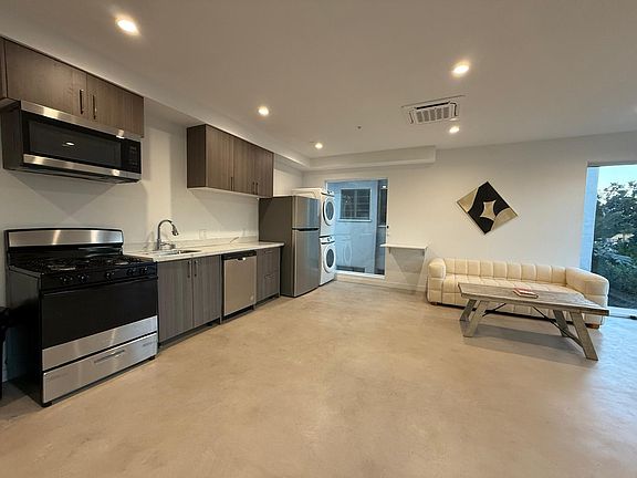 2nd image of 5814 La Mirada Ave #301