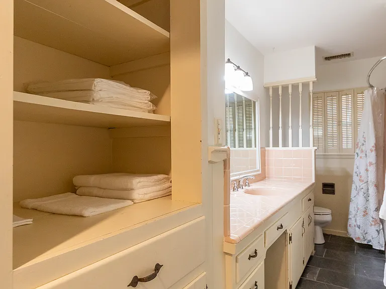 2132 Sylvan Dr — Photo 22