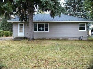 1066 Beatrice St, Eagan, MN 55121