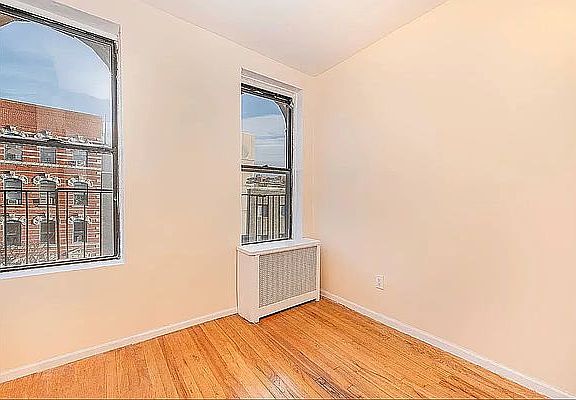 3rd image of 133 Avenue C APT 1A