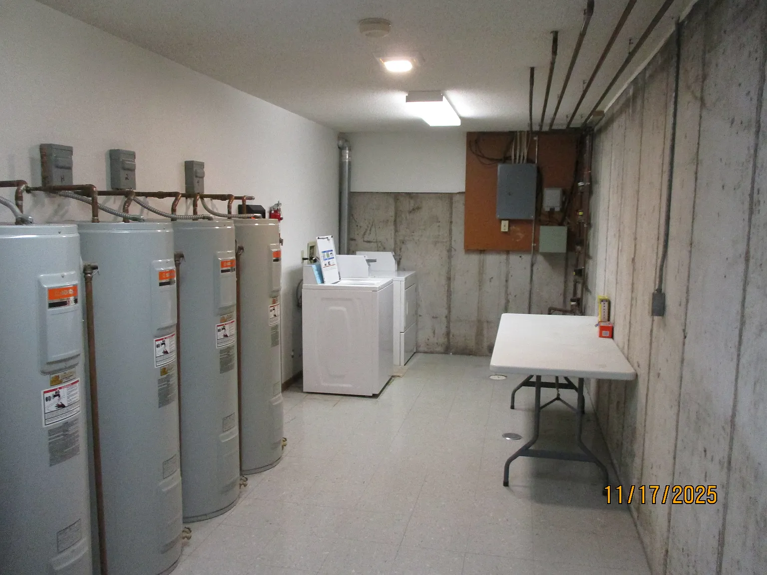 1490 Tower Dr. — Photo 3