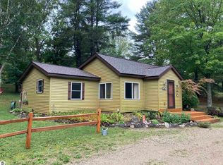 9885 Skiver Rd, Traverse City, MI 49685