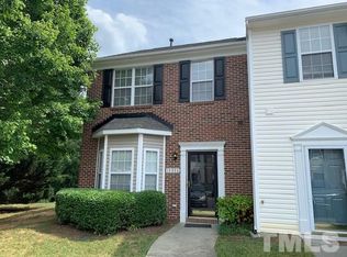 10964 Pendragon Pl, Raleigh, NC 27614